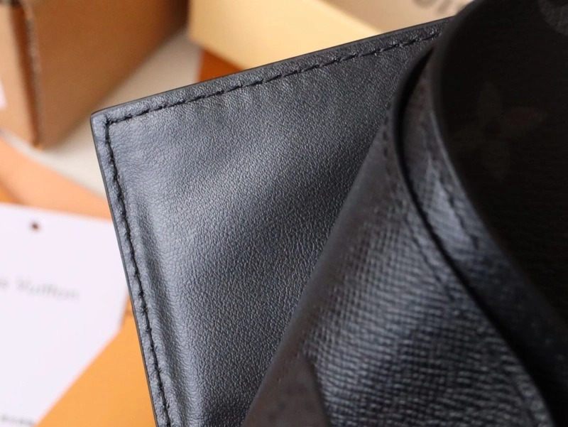 LV Wallets 4178A-0128