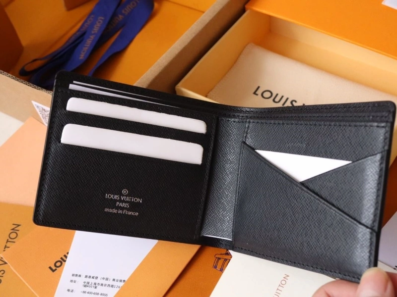 LV Wallets 4178A-0129
