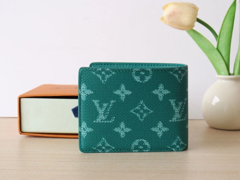 LV Wallets 4178A-0134