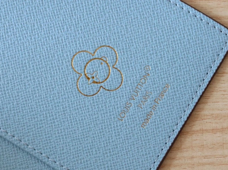 LV Wallets 4178A-0149