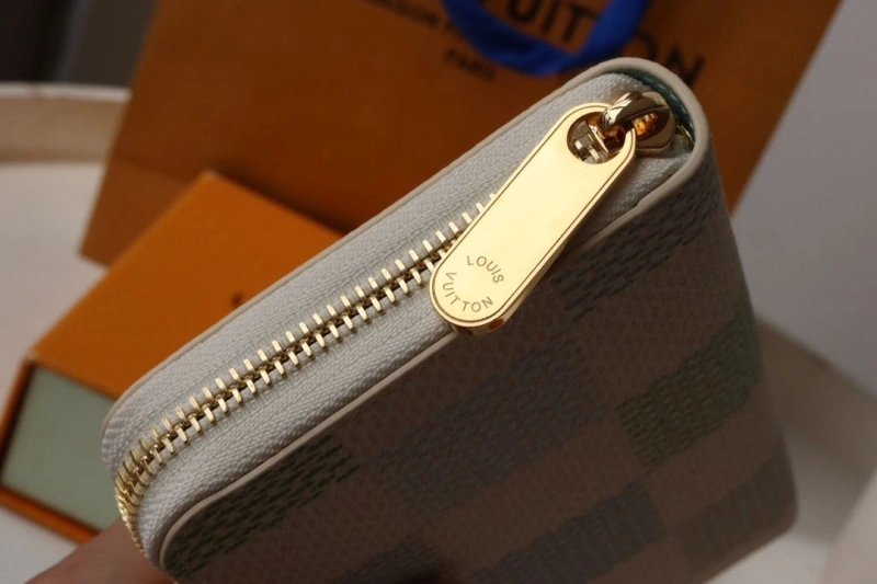 LV Wallets 4178A-0157