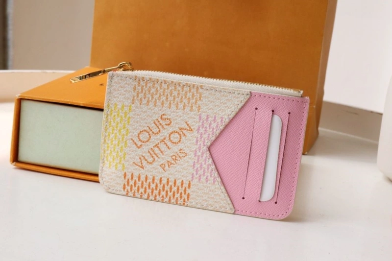 LV Wallets 4178A-0161
