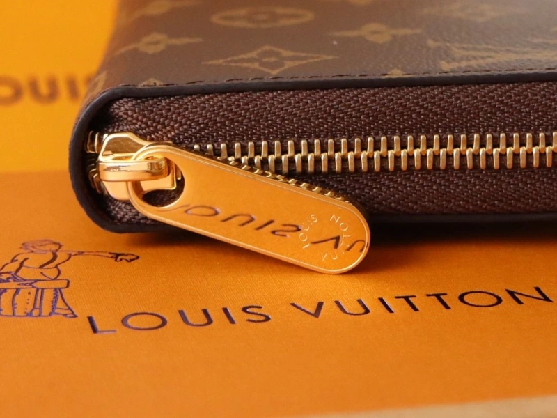 LV Wallets 4178A-0187