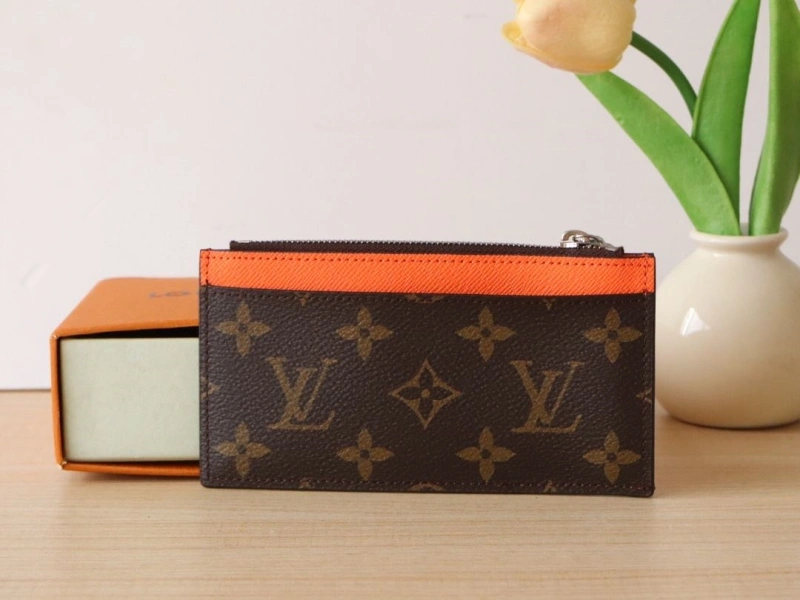 LV Wallets 4178A-0194