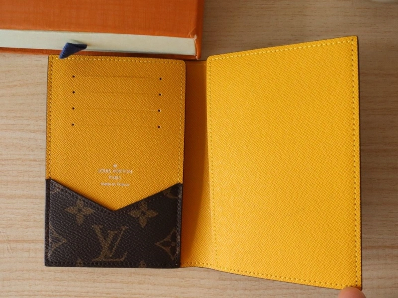 LV Wallets 4178A-0201