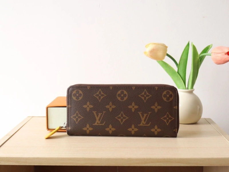 LV Wallets 4178A-0213
