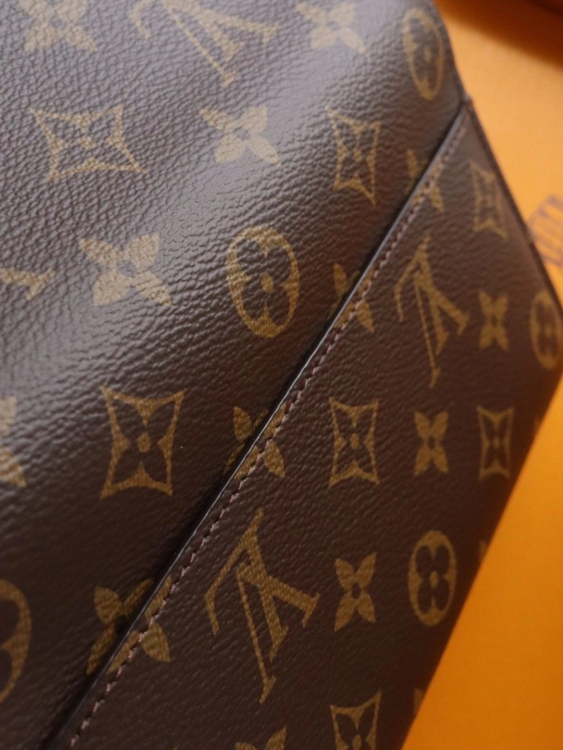 LV Wallets 4178A-0216