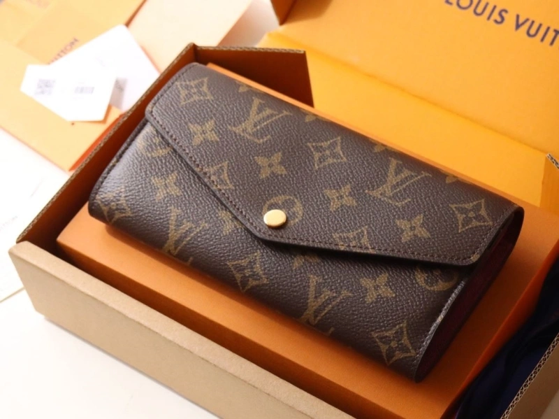 LV Wallets 4178A-0216