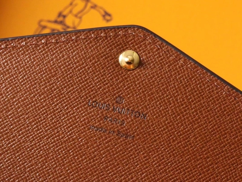 LV Wallets 4178A-0218