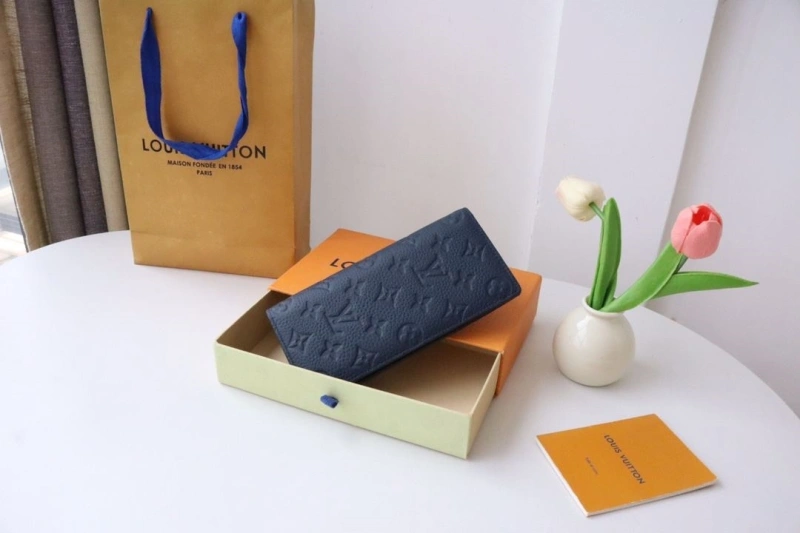 LV Wallets 4178A-0253
