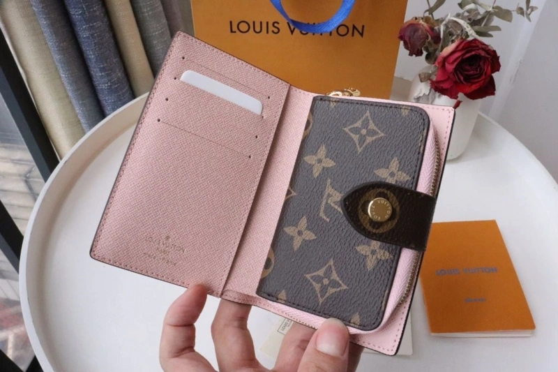 LV Wallets 4178A-0267