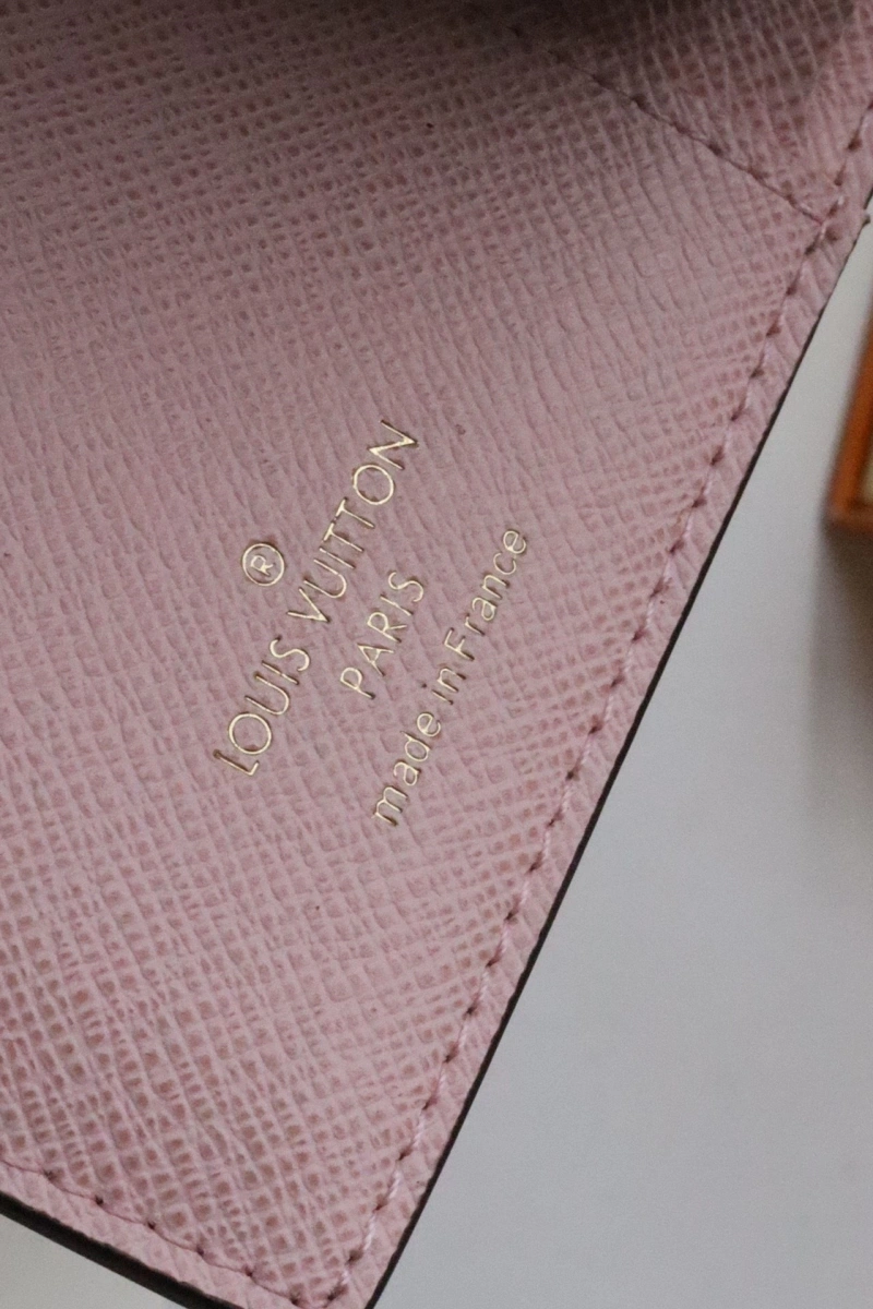 LV Wallets 4178A-0267