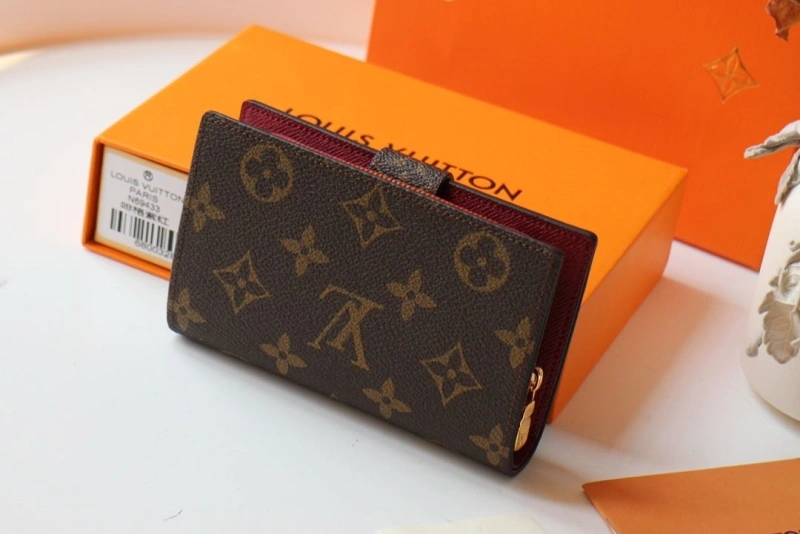 LV Wallets 4178A-0269