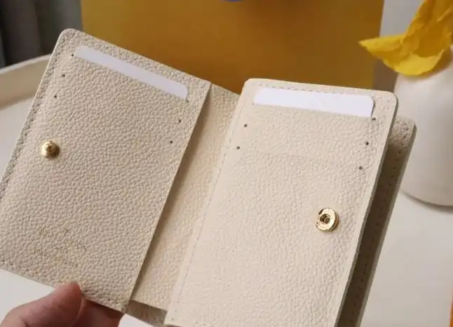 LV Wallets 4178D-0001