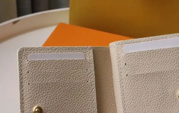 LV Wallets 4178D-0001