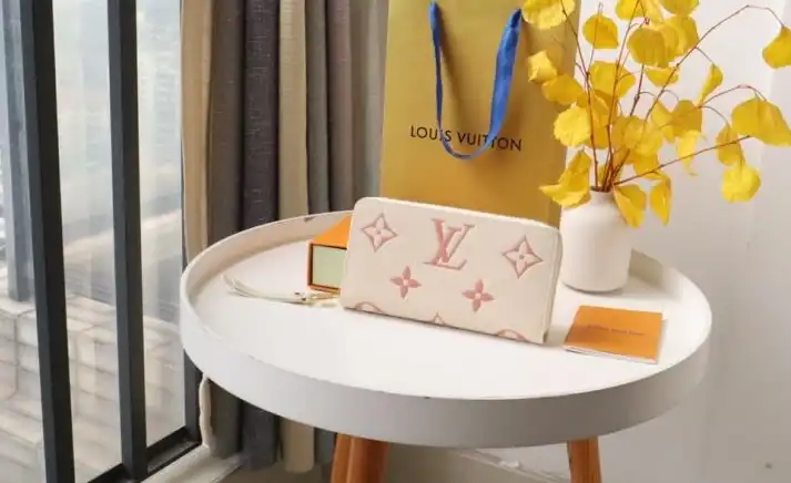 LV Wallets 4178D-0002