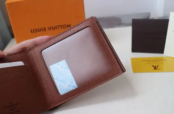 LV Wallets 4178G-0126