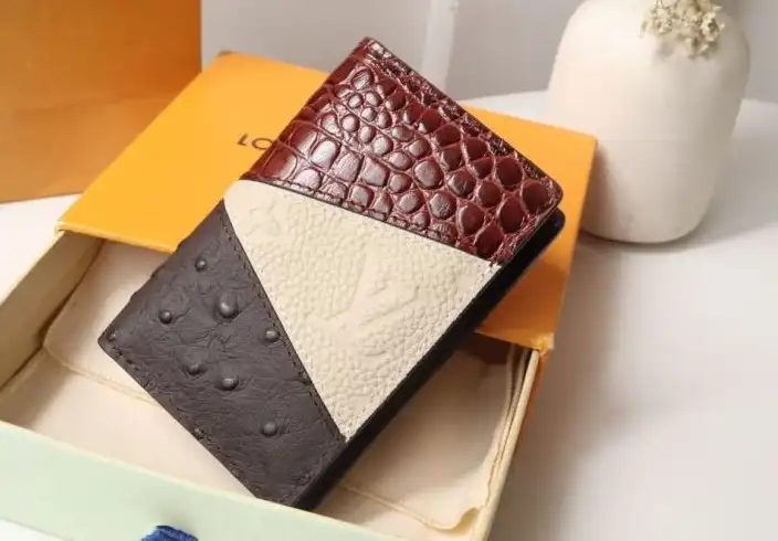 LV Wallets 4178G-0152