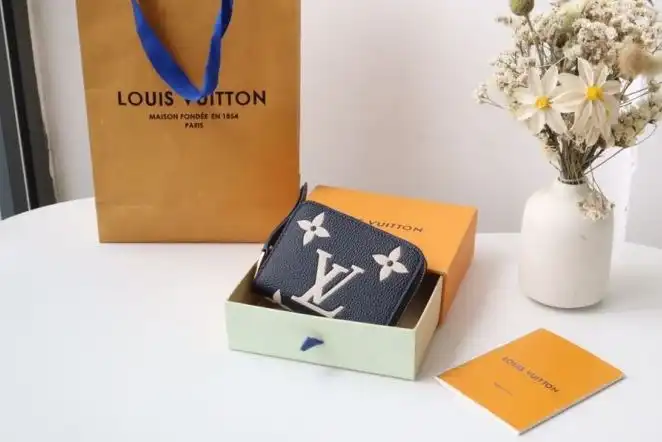 LV Wallets 4178G-0208