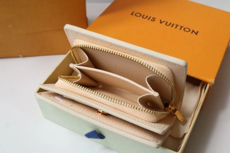 LV Wallets 4178H-0010