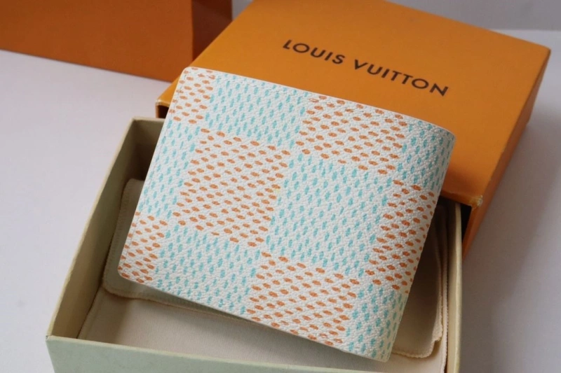 LV Wallets 4178H-0027