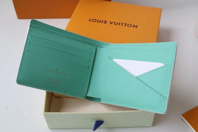 LV Wallets 4178H-0027