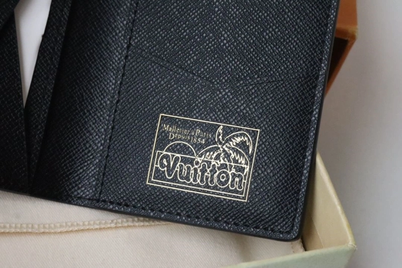 LV Wallets 4178H-0042