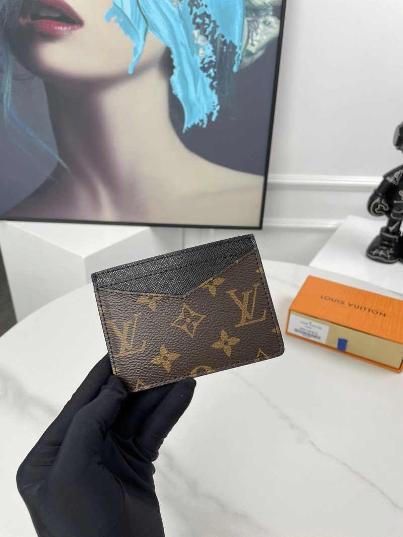 LV Wallets 4178H-0057