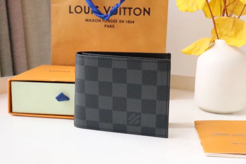 LV Wallets 4178H-0104