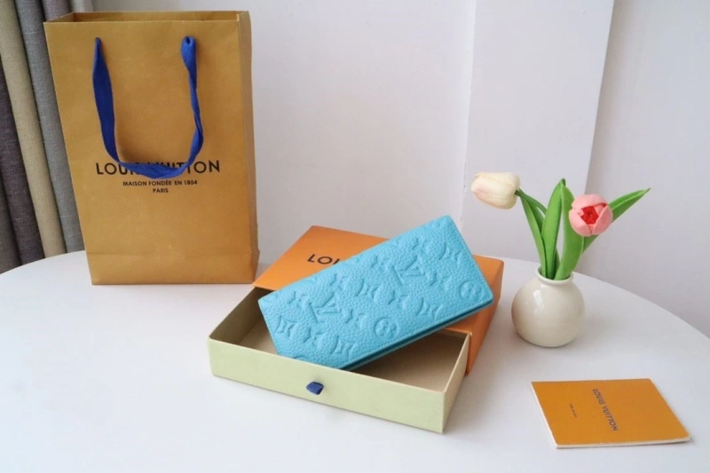 LV Wallets 4178H-0162