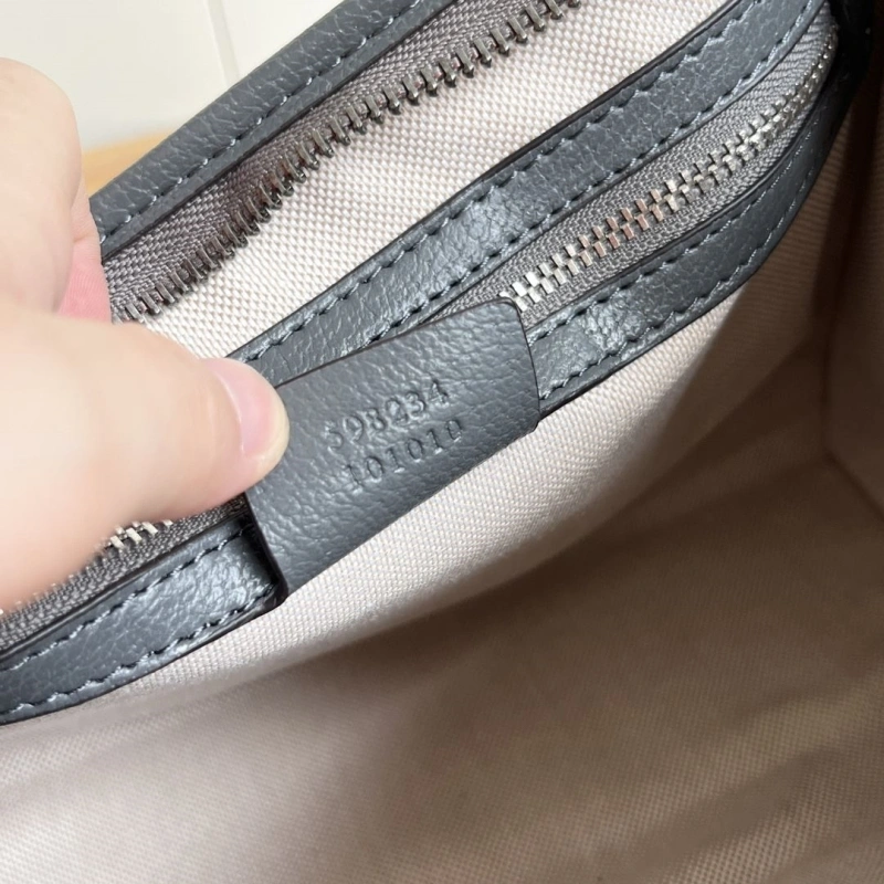 Gvc*1 clutch bags 4189a-0386