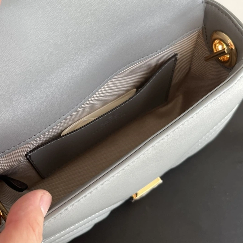 Gvc*1 top handle bags 4189a-0618