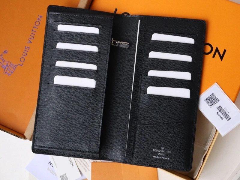 LV Wallets 4192A-0016