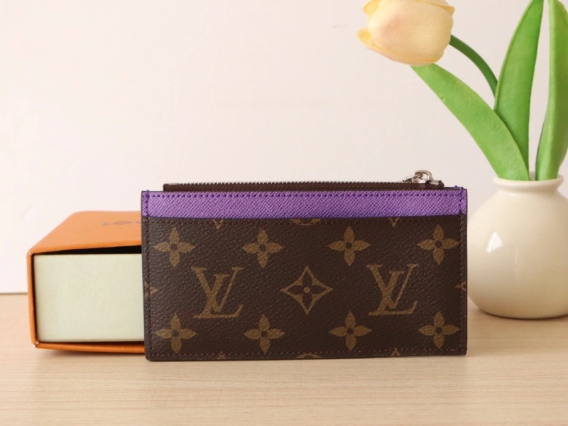 LV Wallets 4192A-0034