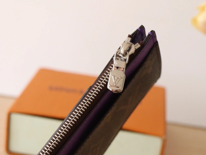 LV Wallets 4192A-0034
