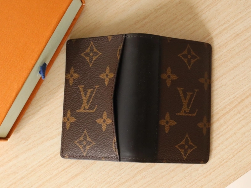LV Wallets 4192A-0045
