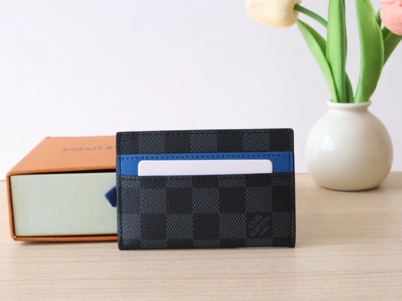 LV Wallets 4192A-0093