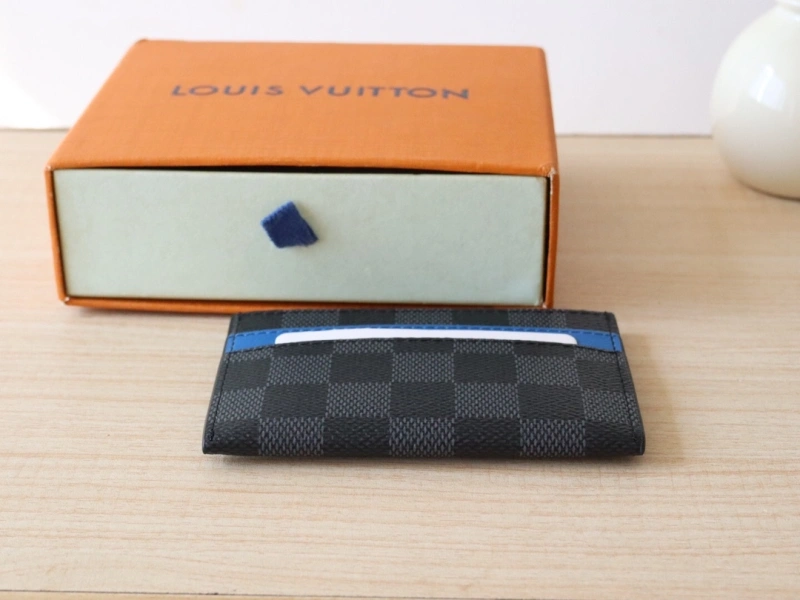 LV Wallets 4192A-0093