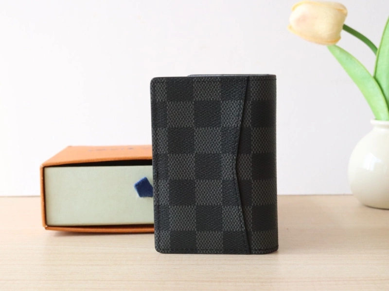 LV Wallets 4192A-0105