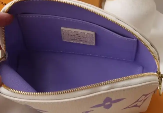 LV Clutch Bags 4192D-0079