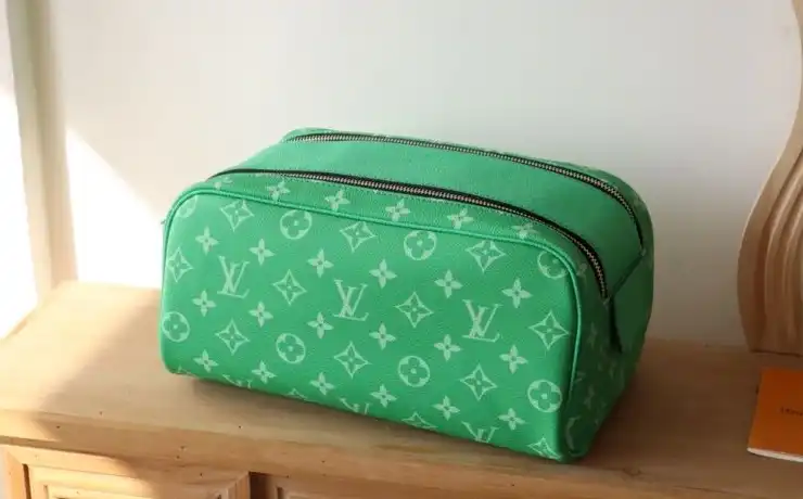 LV Cosmetic Bags 4192D-0161