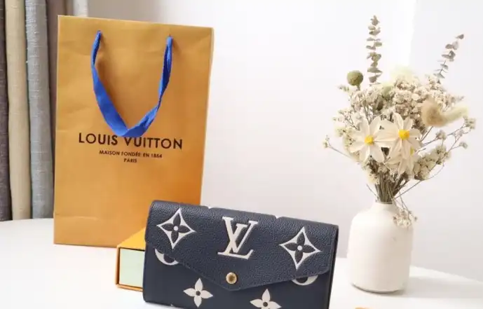 LV Wallets 4192F-0203