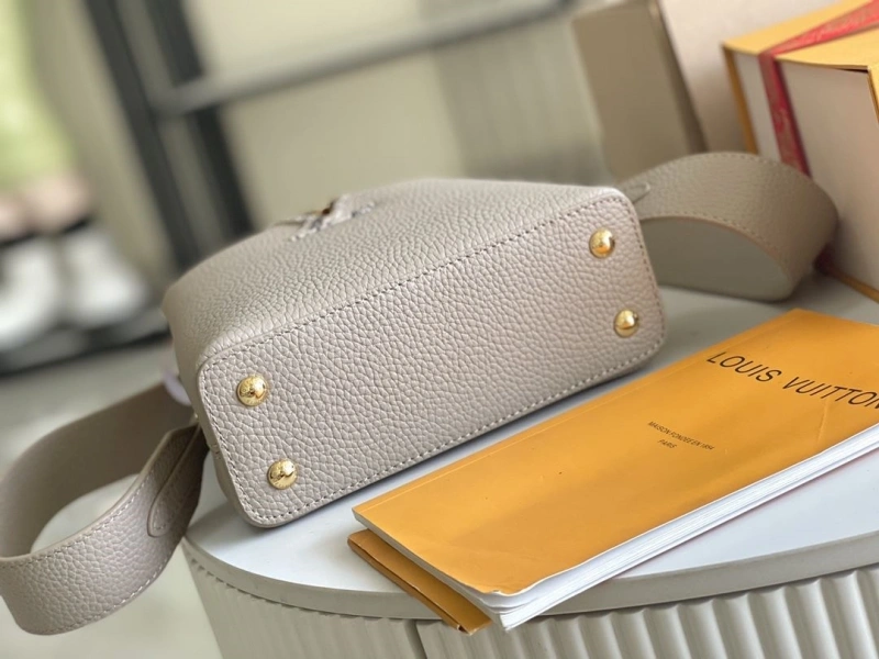 LV Capucines Bags 4194A-0267
