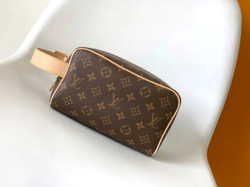 LV Cosmetic Bags 4194A-0763