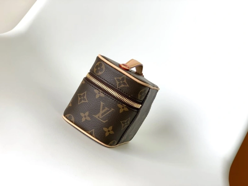 LV Cosmetic Bags 4194A-1421