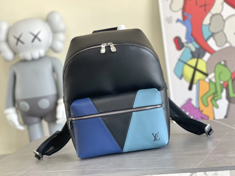 LV Backpacks 4194B-0068