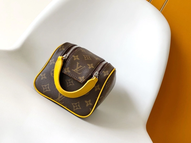 LV Cosmetic Bags 4194B-0127