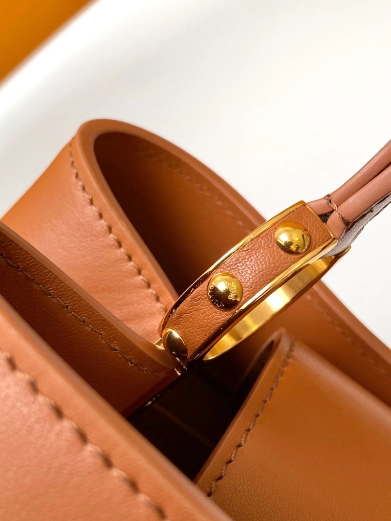 LV Capucines Bags 4194B-0148