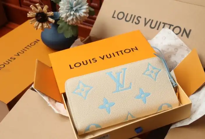 LV Wallets 4206A-0107