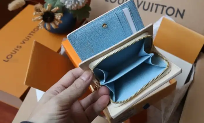 LV Wallets 4206A-0113